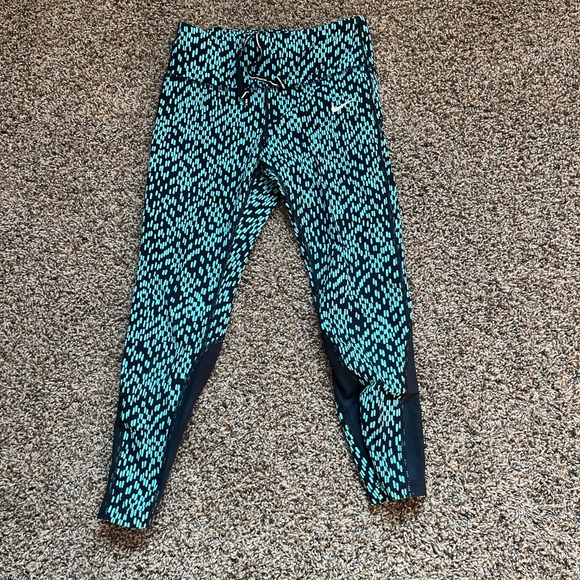 Nike, Capri tights, XS woman’s
